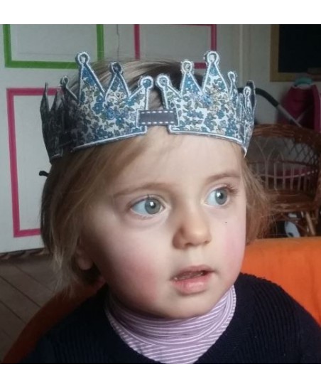 Couronne pour cadre 10x10 en tout dans le cadre