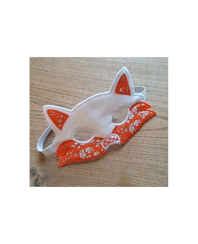 Masque de renard en tout dans le cadre