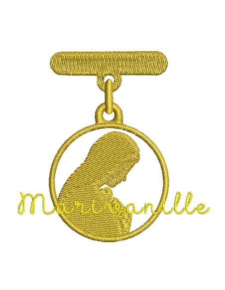 Médaille brodée avec broche
