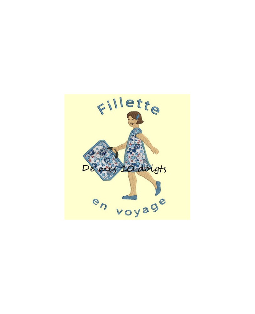 Fillette et sa valise