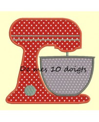 Robe col pétales sur mannequin - 3 tailles